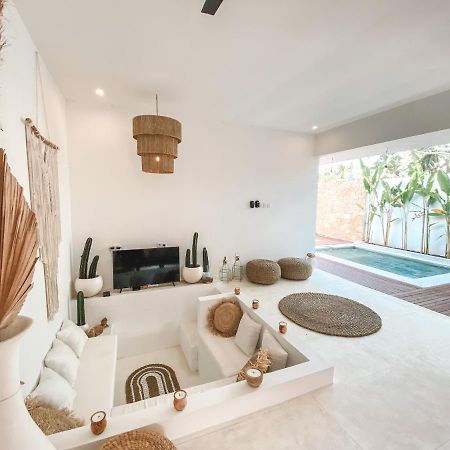 Villa Uma & Amu - Modern Design Kuta  Εξωτερικό φωτογραφία